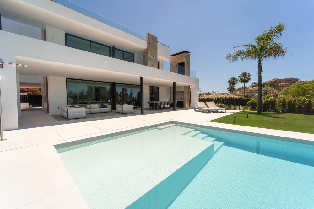 Villa - Nueva Andalucía